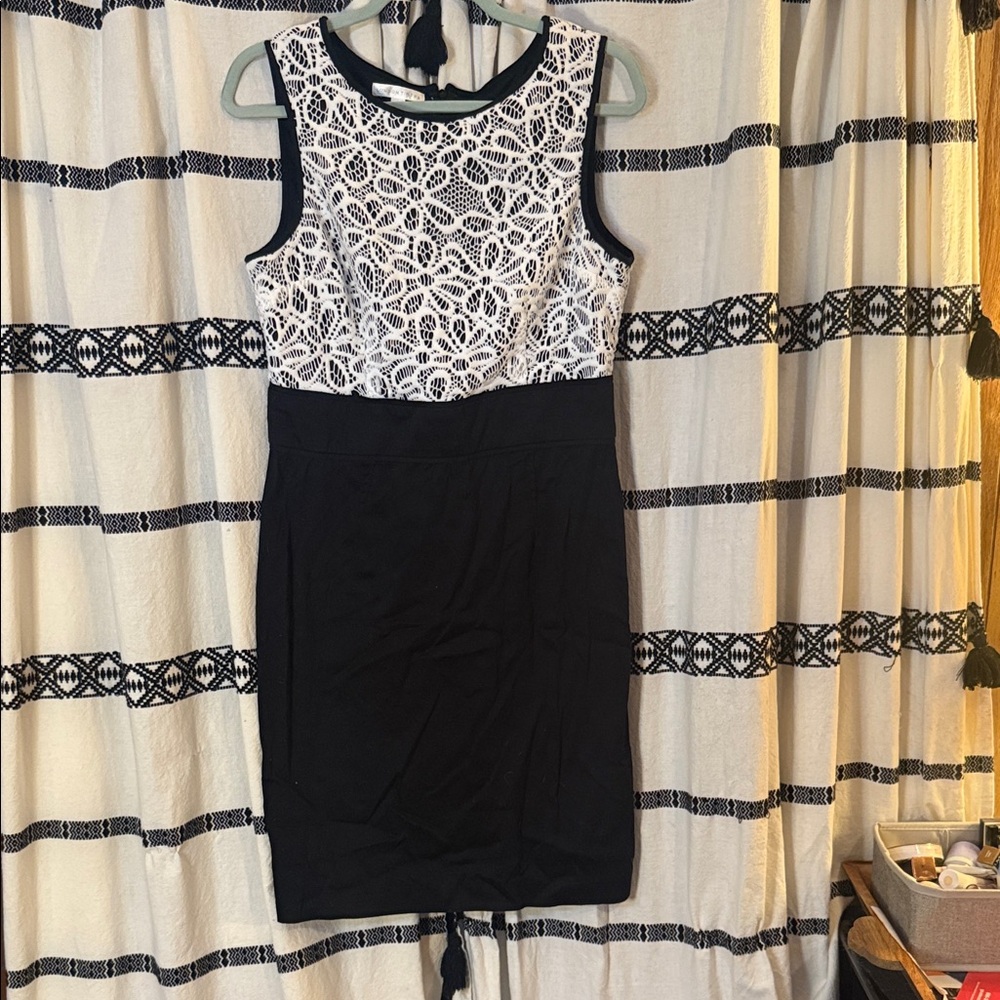 London Times Black and White Dress